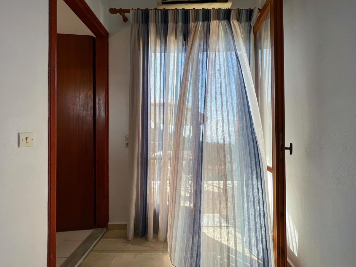 Anemone Apartment *